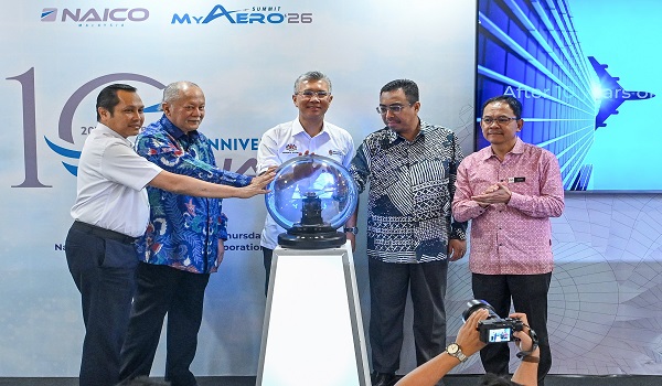 Menteri Pelaburan, Perdagangan dan Industri, Tengku Datuk Seri Zafrul Tengku Abdul Aziz melancarkan Sidang Kemuncak MyAERO 2026 dan sambutan ulang tahun ke-10 Perbadanan Industri Aeroangkasa Negara Malaysia (NAICO Malaysia). / Foto BERNAMA